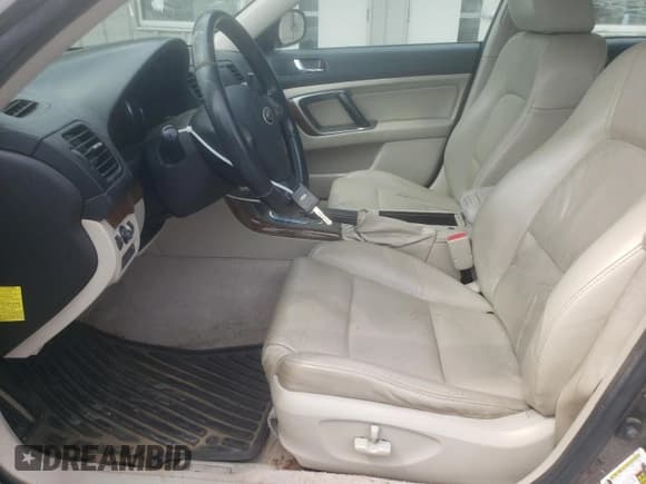 ✅ 2008 Subaru Outback Limited • VIN: 4S4BP62C987356587 • Lot: 55071835. Listed on Copart with 95,080 mi. Free auction sales archive from the USA and detailed vehicle history report at DreamBid. Image 7.