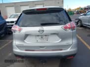 ✅ 2016 Nissan Rogue SL • VIN: 5N1AT2MV1GC734261 • Лот: 43634962. Опубликован ранее на IAAI с пробегом 116 084 миль. Бесплатный доступ к архиву аукционных продаж из США и подробный отчёт об истории автомобиля на DreamBid. Изображение 15.