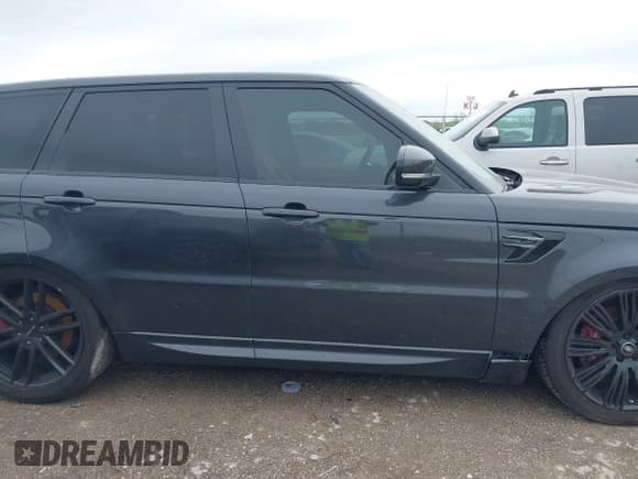 ✅ 2018 Land Rover Range Rover Sport • VIN: SALWR2RE3JA182033 • Lot: 41888457. Listed on IAAI with 103,941 mi. Free auction sales archive from the USA and detailed vehicle history report at DreamBid. Image 13.
