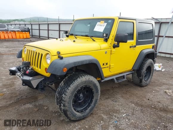 ✅ 2008 Jeep Wrangler X • VIN: 1J4FA24108L645810 • Lot: 42104132. Listed on IAAI with 29,633 mi. Free auction sales archive from the USA and detailed vehicle history report at DreamBid. Image 17.