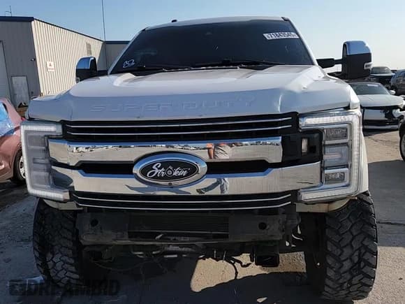 ✅ 2017 Ford F-250 Lariat • VIN: 1FT7W2BT8HEB13239 • Lot: 71843545. Wystawiony na Copart z przebiegiem 156 339 mil. Bezpłatny archiwum sprzedaży aukcyjnych z USA i szczegółowy raport historii pojazdu na DreamBid. Zdjęcie 14.