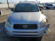 ✅ 2007 Toyota RAV4 • VIN: JTMZD33V275053221 • Lot: 91642995. Wystawiony na Copart z przebiegiem Nie podano. Bezpłatny archiwum sprzedaży aukcyjnych z USA i szczegółowy raport historii pojazdu na DreamBid. Zdjęcie 5.