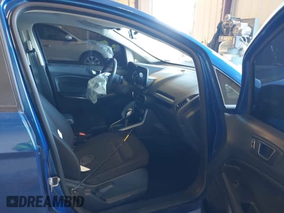 ✅ 2020 Ford EcoSport SE • VIN: MAJ3S2GE6LC394469 • Lot: 43568568. Wystawiony na IAAI z przebiegiem 60 745 mil. Bezpłatny archiwum sprzedaży aukcyjnych z USA i szczegółowy raport historii pojazdu na DreamBid. Zdjęcie 5.