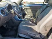 ✅ 2018 Volkswagen Beetle S • VIN: 3VW5DAAT5JM505097 • Лот: 84711945. Опубликован ранее на Copart с пробегом 111 659 миль. Бесплатный доступ к архиву аукционных продаж из США и подробный отчёт об истории автомобиля на DreamBid. Изображение 7.