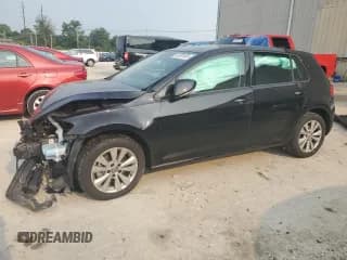 ✅ 2021 Volkswagen Golf TSI • VIN: 3VWG57AU6MM003009 • Lot: 56159103. Wystawiony na Copart z przebiegiem 47 006 mil. Bezpłatny archiwum sprzedaży aukcyjnych z USA i szczegółowy raport historii pojazdu na DreamBid. Zdjęcie 1.