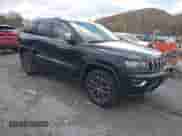 2018 Jeep Grand Cherokee Sterling z VIN 1C4RJFBGXJC425372, wystawiony jako IAAI lot #43595448 z przebiegiem 138 472 mil mil oraz . Historia ofert i sprzedaży dostępna na DreamBid. Obrazek 1.