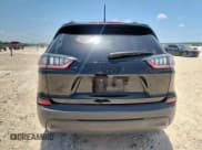 ✅ 2019 Jeep Cherokee Latitude Plus • VIN: 1C4PJLLB6KD296180 • Lot: 61436725. Wystawiony na Copart z przebiegiem 96 738 mil. Bezpłatny archiwum sprzedaży aukcyjnych z USA i szczegółowy raport historii pojazdu na DreamBid. Zdjęcie 6.