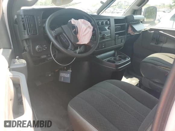 ✅ 2023 GMC Savana Cargo • VIN: 1GTW7AFP3P1215330 • Лот: 60320685. Опубликован ранее на Copart с пробегом Не указан. Бесплатный доступ к архиву аукционных продаж из США и подробный отчёт об истории автомобиля на DreamBid. Изображение 8.