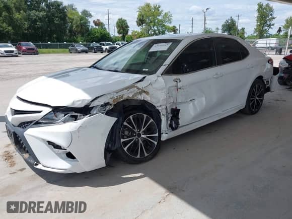 2019 Toyota Camry LE with VIN 4T1B11HK9KU798832, listed as a IAAI auction lot 43198815 with 85,282 mi miles and . Bid and sale history available at DreamBid. Image 17.