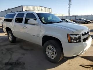 ✅ 2010 Chevrolet Suburban LT • VIN: 1GNZKMEG4AR135601 • Lot: 77075234. Wystawiony na Copart z przebiegiem 158 923 mil. Bezpłatny archiwum sprzedaży aukcyjnych z USA i szczegółowy raport historii pojazdu na DreamBid. Zdjęcie 4.
