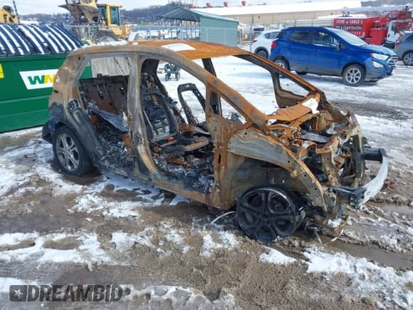 ✅ 2021 Chevrolet Bolt EV LT • VIN: 1G1FY6S01M4111814 • Lot: 40390435. Wystawiony na IAAI z przebiegiem 87 mil. Bezpłatny archiwum sprzedaży aukcyjnych z USA i szczegółowy raport historii pojazdu na DreamBid. Zdjęcie 1.