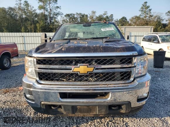 ✅ 2013 Chevrolet Silverado 2500HD LTZ • VIN: 1GC1KYE8XDF215240 • Lot: 75071414. Wystawiony na Copart z przebiegiem 131 295 mil. Bezpłatny archiwum sprzedaży aukcyjnych z USA i szczegółowy raport historii pojazdu na DreamBid. Zdjęcie 5.