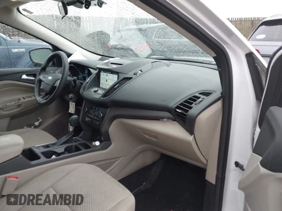 ✅ 2017 Ford Escape SE • VIN: 1FMCU0GD4HUA89212 • Лот: 43514653. Опубликован ранее на IAAI с пробегом 93 165 миль. Бесплатный доступ к архиву аукционных продаж из США и подробный отчёт об истории автомобиля на DreamBid. Изображение 5.