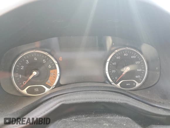 ✅ 2021 Jeep Renegade Latitude • VIN: ZACNJCBBXMPN35241 • Lot: 71614985. Listed on Copart with Not provided. Free auction sales archive from the USA and detailed vehicle history report at DreamBid. Image 9.