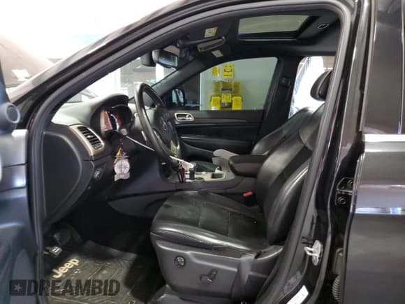 ✅ 2015 Jeep Grand Cherokee Laredo • VIN: 1C4RJFAGXFC627864 • Lot: 71897845. Listed on Copart with 118,362 mi. Free auction sales archive from the USA and detailed vehicle history report at DreamBid. Image 7.