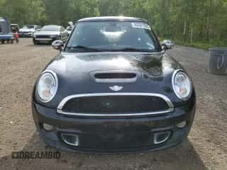 2012 MINI Hardtop S with VIN WMWSV3C57CTY17355, listed as a Copart auction lot 63561395 with 157,122 mi miles and Clean title. Bid and sale history available at DreamBid. Image 5.