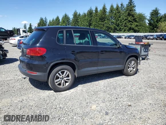 ✅ 2012 Volkswagen Tiguan LE • VIN: WVGAV7AXXCW544268 • Лот: 58389625. Опубликован ранее на Copart с пробегом 84 192 миль. Бесплатный доступ к архиву аукционных продаж из США и подробный отчёт об истории автомобиля на DreamBid. Изображение 3.