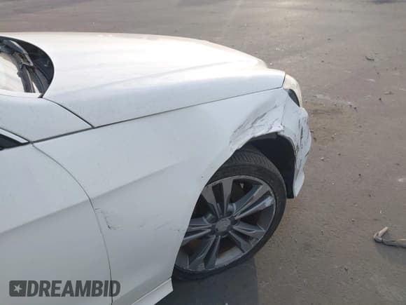 ✅ 2014 Mercedes-Benz E 350 Sport • VIN: WDDHF5KB8EA813753 • Lot: 43580465. Listed on IAAI with 119,000 mi. Free auction sales archive from the USA and detailed vehicle history report at DreamBid. Image 17.