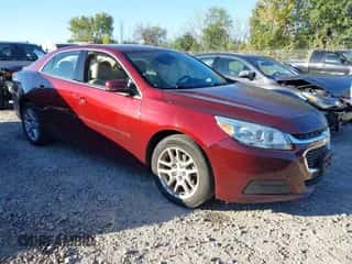 2015 Chevrolet Malibu LT z VIN 1G11C5SL8FF182240, wystawiony jako IAAI lot #43407902 z przebiegiem 132 583 mil mil oraz . Historia ofert i sprzedaży dostępna na DreamBid. Obrazek 1.