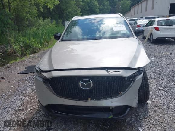 ✅ 2025 Mazda CX-5 Premium • VIN: JM3KFBDY0S0631263 • Lot: 42730170. Listed on IAAI with 2,413 mi. Free auction sales archive from the USA and detailed vehicle history report at DreamBid. Image 6.