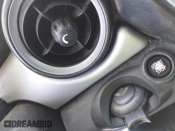 ✅ 2011 MINI Hardtop • VIN: WMWSU3C57BT253854 • Lot: 42599545. Listed on IAAI with Not provided. Free auction sales archive from the USA and detailed vehicle history report at DreamBid. Image 11.