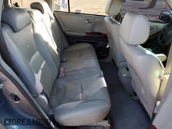 ✅ 2005 Toyota Highlander Limited • VIN: JTEEP21A050105399 • Lot: 90635695. Wystawiony na Copart z przebiegiem 254 767 mil. Bezpłatny archiwum sprzedaży aukcyjnych z USA i szczegółowy raport historii pojazdu na DreamBid. Zdjęcie 11.