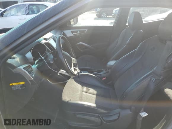 ✅ 2013 Hyundai Veloster w/Black Int • VIN: KMHTC6AD6DU172715 • Lot: 73066804. Wystawiony na Copart z przebiegiem 57 244 mil. Bezpłatny archiwum sprzedaży aukcyjnych z USA i szczegółowy raport historii pojazdu na DreamBid. Zdjęcie 7.