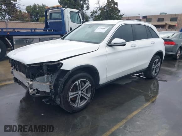 ✅ 2017 Mercedes-Benz GLC 300 • VIN: WDC0G4JBXHF198091 • Лот: 43716003. Опубликован ранее на IAAI с пробегом 102 813 миль. Бесплатный доступ к архиву аукционных продаж из США и подробный отчёт об истории автомобиля на DreamBid. Изображение 18.