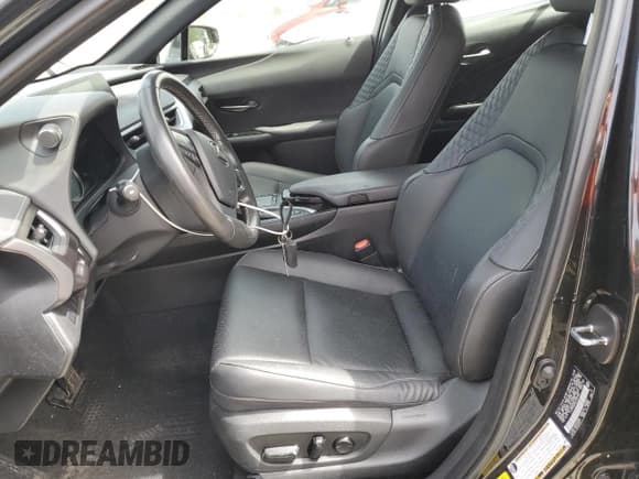 ✅ 2020 Lexus UX 250h • VIN: JTHP9JBH6L2032942 • Lot: 56675505. Wystawiony na Copart z przebiegiem 22 295 mil. Bezpłatny archiwum sprzedaży aukcyjnych z USA i szczegółowy raport historii pojazdu na DreamBid. Zdjęcie 7.