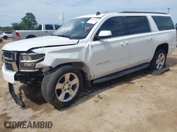 ✅ 2015 Chevrolet Suburban LT • VIN: 1GNSCJKC4FR298108 • Lot: 42649373. Wystawiony na IAAI z przebiegiem 150 155 mil. Bezpłatny archiwum sprzedaży aukcyjnych z USA i szczegółowy raport historii pojazdu na DreamBid. Zdjęcie 18.