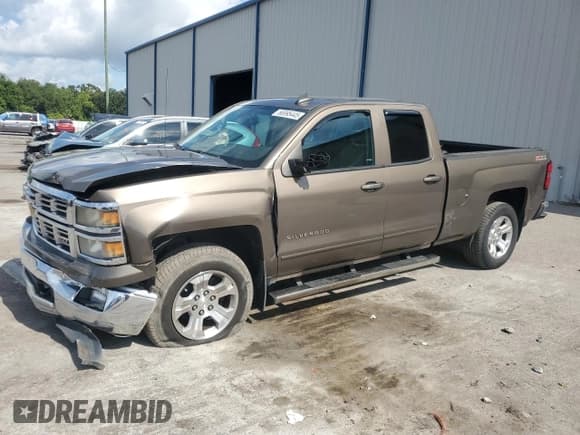 ✅ 2015 Chevrolet Silverado 1500 LT • VIN: 1GCRCREH9FZ154650 • Лот: 66995445. Опубликован ранее на Copart с пробегом 172 870 миль. Бесплатный доступ к архиву аукционных продаж из США и подробный отчёт об истории автомобиля на DreamBid. Изображение 1.