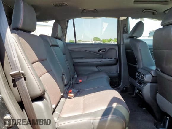 ✅ 2024 Honda Passport Black Edition • VIN: 5FNYF8H86RB002604 • Lot: 58368835. Listed on Copart with 14,145 mi. Free auction sales archive from the USA and detailed vehicle history report at DreamBid. Image 11.