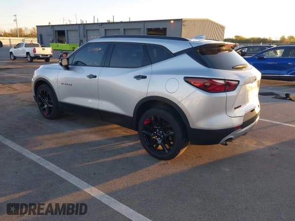 ✅ 2020 Chevrolet Blazer LT • VIN: 3GNKBCRS2LS600516 • Lot: 43540688. Listed on IAAI with 121,625 mi. Free auction sales archive from the USA and detailed vehicle history report at DreamBid. Image 3.