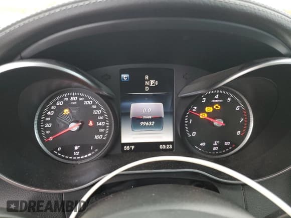 ✅ 2015 Mercedes-Benz C 300 • VIN: 55SWF4JB3FU082864 • Lot: 89643495. Listed on Copart with 99,632 mi. Free auction sales archive from the USA and detailed vehicle history report at DreamBid. Image 9.