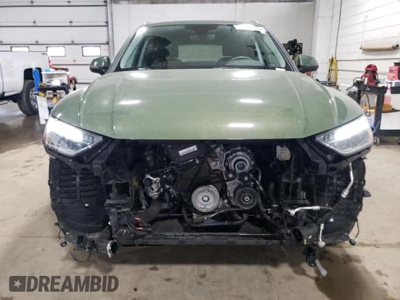 ✅ 2023 Audi Q5 Premium • VIN: WA1ABAFY1P2082847 • Lot: 70024975. Wystawiony na Copart z przebiegiem 27 295 mil. Bezpłatny archiwum sprzedaży aukcyjnych z USA i szczegółowy raport historii pojazdu na DreamBid. Zdjęcie 5.