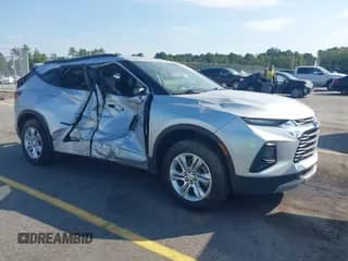 2022 Chevrolet Blazer LT z VIN 3GNKBHR46NS162651, wystawiony jako IAAI lot #43167239 z przebiegiem 66 878 mil mil oraz . Historia ofert i sprzedaży dostępna na DreamBid. Obrazek 1.