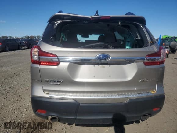 ✅ 2020 Subaru Ascent Premium • VIN: 4S4WMABD3L3464659 • Lot: 89692845. Listed on Copart with 75,255 mi. Free auction sales archive from the USA and detailed vehicle history report at DreamBid. Image 6.