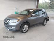 ✅ 2019 Nissan Rogue SV • VIN: KNMAT2MV2KP558570 • Lot: 43331278. Wystawiony na IAAI z przebiegiem 101 630 mil. Bezpłatny archiwum sprzedaży aukcyjnych z USA i szczegółowy raport historii pojazdu na DreamBid. Zdjęcie 17.