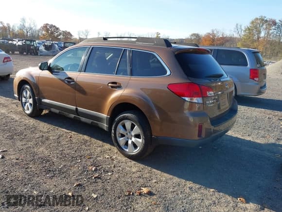 ✅ 2011 Subaru Outback Premium • VIN: 4S4BRCCCXB3346625 • Лот: 43625248. Опубликован ранее на IAAI с пробегом 184 253 миль. Бесплатный доступ к архиву аукционных продаж из США и подробный отчёт об истории автомобиля на DreamBid. Изображение 3.