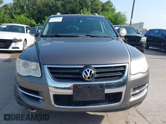 ✅ 2008 Volkswagen Touareg V6 • VIN: WVGBE77L78D050249 • Lot: 42824016. Listed on IAAI with 253,341 mi. Free auction sales archive from the USA and detailed vehicle history report at DreamBid. Image 12.