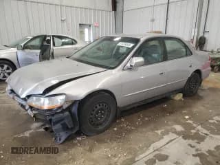 ✅ 2001 Honda Accord LX • VIN: 1HGCG16421A082965 • Lot: 51826045. Listed on Copart with 216,906 mi. Free auction sales archive from the USA and detailed vehicle history report at DreamBid. Image 1.