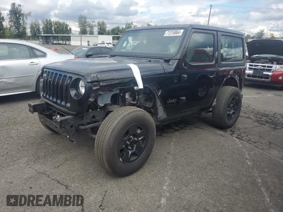 ✅ 2022 Jeep Wrangler Sport S • VIN: 1C4GJXAN6NW240303 • Лот: 71310864. Опубликован ранее на Copart с пробегом 13 458 миль. Бесплатный доступ к архиву аукционных продаж из США и подробный отчёт об истории автомобиля на DreamBid. Изображение 1.