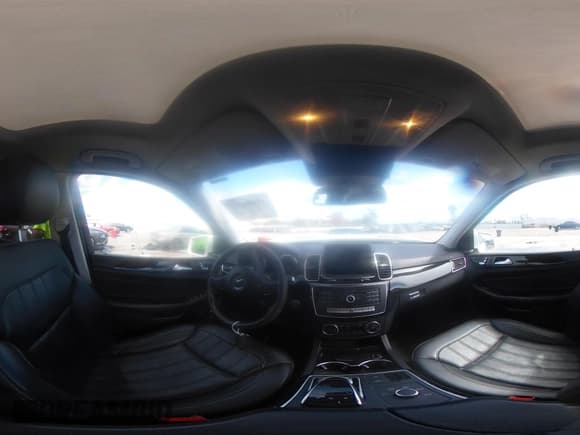 ✅ 2018 Mercedes-Benz GLS 450 • VIN: 4JGDF6EE9JB049030 • Lot: 41804243. Listed on IAAI with 60,985 mi. Free auction sales archive from the USA and detailed vehicle history report at DreamBid. Image 19.