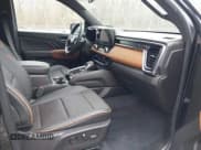 ✅ 2023 GMC Canyon 4WD AT4 • VIN: 1GTP6DEK9P1151776 • Lot: 41655533. Listed on IAAI with 11,750 mi. Free auction sales archive from the USA and detailed vehicle history report at DreamBid. Image 5.