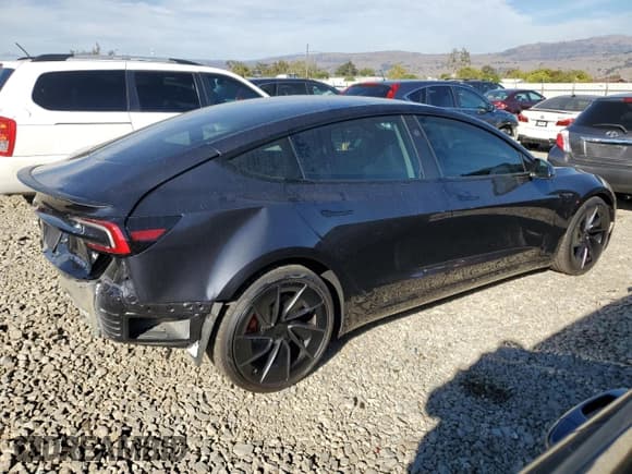 ✅ 2024 Tesla Model 3 Performance • VIN: 5YJ3E1ET6RF801232 • Lot: 91215665. Wystawiony na Copart z przebiegiem 7 432 mil. Bezpłatny archiwum sprzedaży aukcyjnych z USA i szczegółowy raport historii pojazdu na DreamBid. Zdjęcie 3.