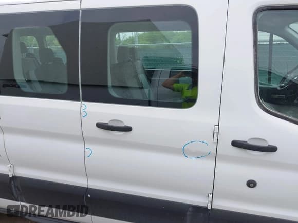 ✅ 2019 Ford Transit Passenger XL • VIN: 1FBZX2ZM6KKA61191 • Lot: 42162863. Listed on IAAI with 92,015 mi. Free auction sales archive from the USA and detailed vehicle history report at DreamBid. Image 13.