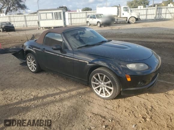 ✅ 2008 Mazda MX-5 Miata Grand Touring • VIN: JM1NC25F880141397 • Lot: 78642674. Wystawiony na Copart z przebiegiem 121 978 mil. Bezpłatny archiwum sprzedaży aukcyjnych z USA i szczegółowy raport historii pojazdu na DreamBid. Zdjęcie 4.