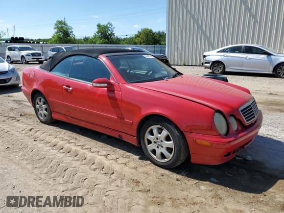 ✅ 2003 Mercedes-Benz CLK 320 • VIN: WDBLK65G03T130720 • Lot: 69927604. Wystawiony na Copart z przebiegiem Nie podano. Bezpłatny archiwum sprzedaży aukcyjnych z USA i szczegółowy raport historii pojazdu na DreamBid. Zdjęcie 4.