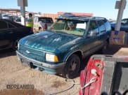 ✅ 1997 Chevrolet Blazer LS • VIN: 1GNDT13W3V2231007 • Лот: 43542331. Опубликован ранее на IAAI с пробегом 200 201 миль. Бесплатный доступ к архиву аукционных продаж из США и подробный отчёт об истории автомобиля на DreamBid. Изображение 2.