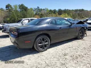 2020 Dodge Challenger SXT z VIN 2C3CDZGG9LH110851, wystawiony jako Copart lot #53502795 z przebiegiem 28 847 mil mil oraz Szkoda całkowita • Salvage title. Historia ofert i sprzedaży dostępna na DreamBid. Obrazek 3.